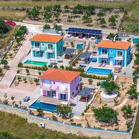 Villa Ble By Plateies